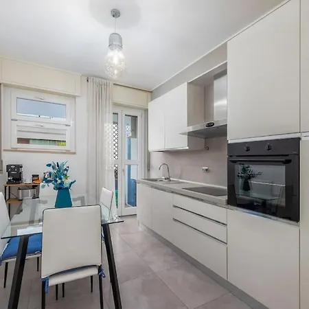 Apartman Cozy Xxl Home,two Balconies,wifi,family Milánó